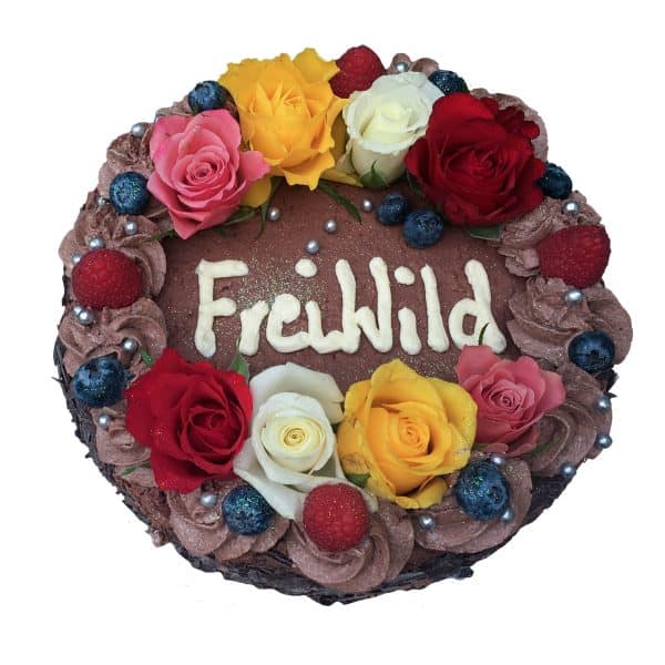 Naked Cake 20cm mit Schokosplittern, Beeren und Rosen – Bild 2