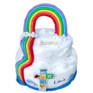 Großer Regenbogen mit Kreuz und Wolken