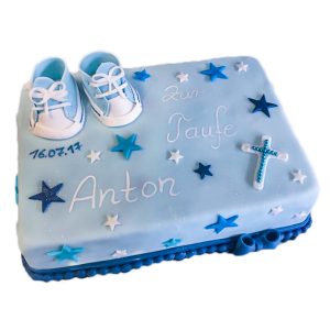 Tauftorte mit Schuhen, Kreuz und Sternchen 30x20