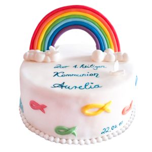 Runde Torte "Regenbogen" mit Regenboden aus Fondant, Wölkchen und Fischen