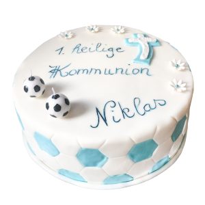 Runde Torte "Fußballfan" mit zwei Fußballkerzen, Fußballdekor, Kreuz und Fondant-Blumen