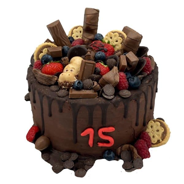 Naked Torte Schokolade und Beeren