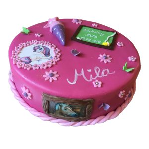 Einschulungstorte pink mit Pferden, Schmetterlingen, Tafel und Schultüte