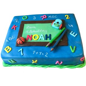 Torte rechteckig große Tafel mit Stiften, Schulranzen und Ball